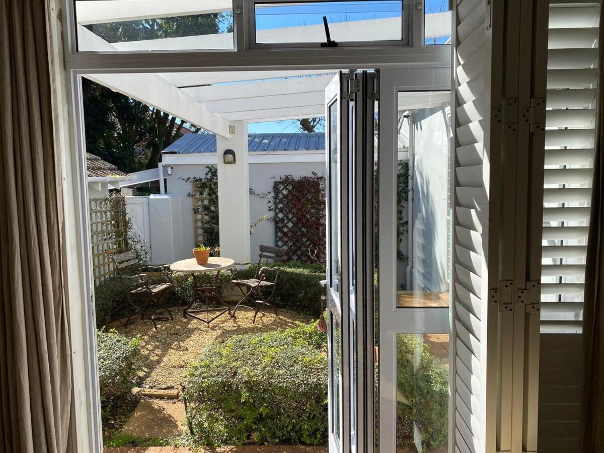 A Sunny Open-plan Family Home, *